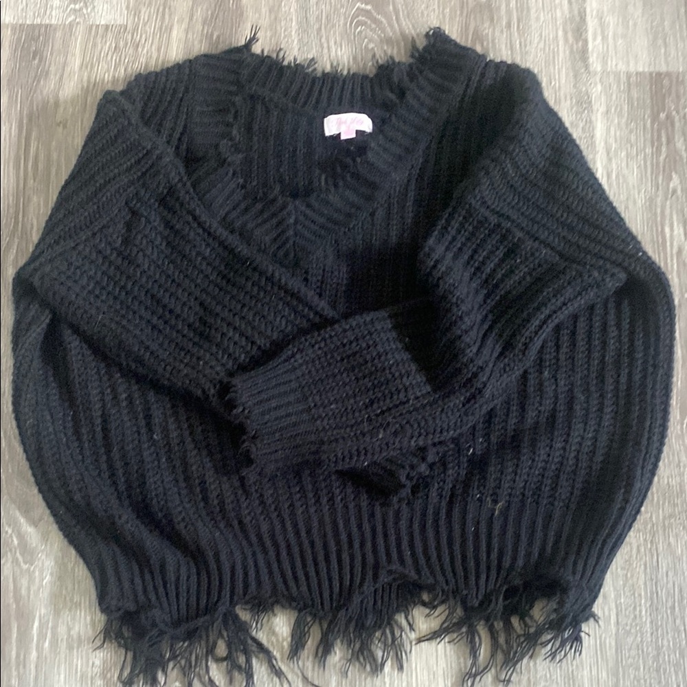 Pink Lily Black V-Neck Chunky Knit Sweater